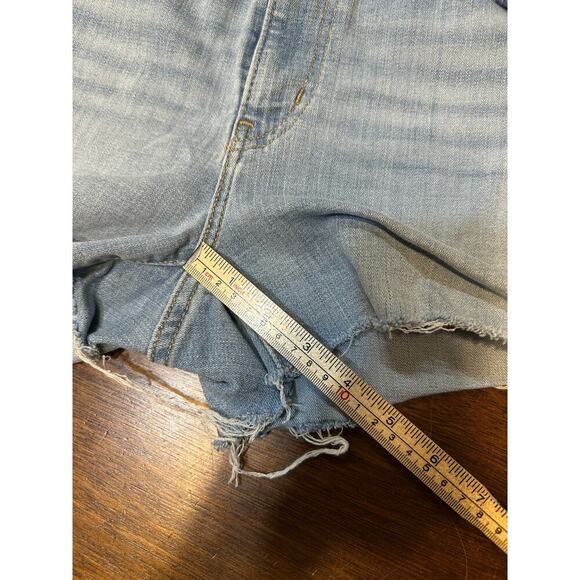 Levis Mid Length Shorts Women 32 Spring Summer Fringe Raw Hem Distressed Beach - Picture 6 of 8